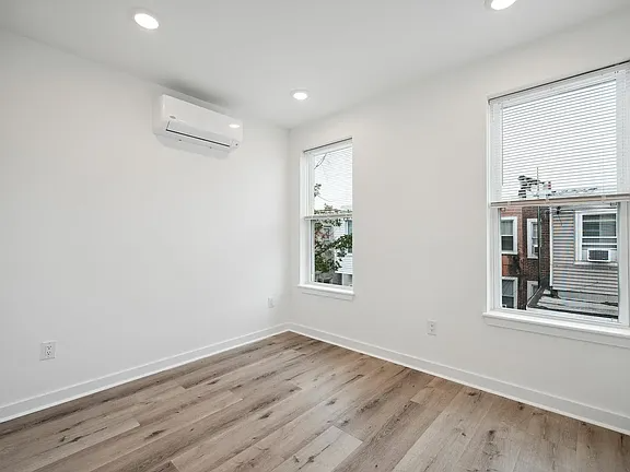 3458 Frankford Ave #10 - Photo 6 of 10