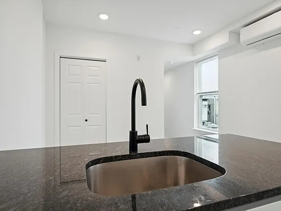 3458 Frankford Ave #10 - Photo 7 of 10