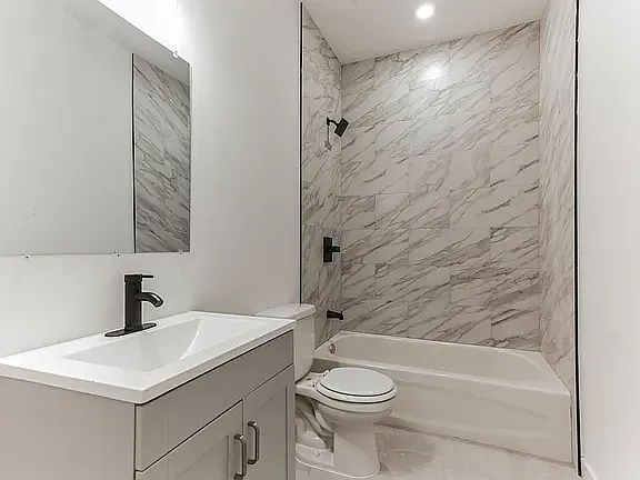 5540 Bloyd St #10 - Photo 6 of 16