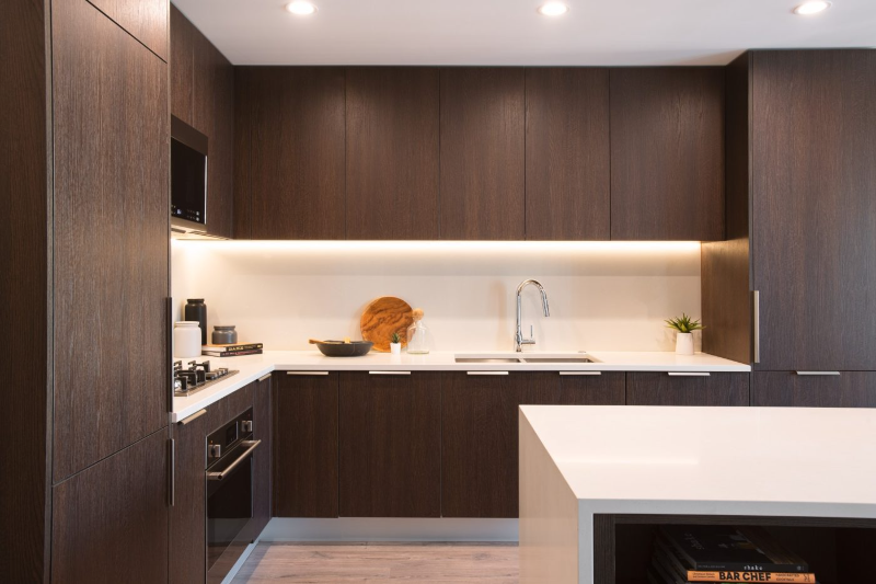 176 W Hill St - Photo 4 of 17