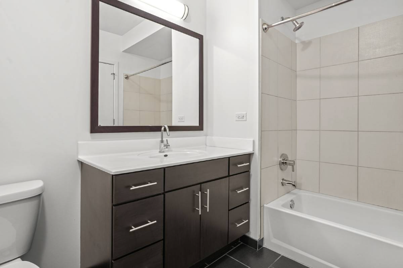 3768 N Halsted St - Photo 7 of 15