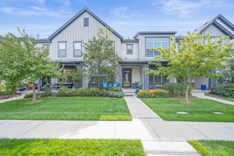 11185 E 25th Ave - Photo 2 of 20