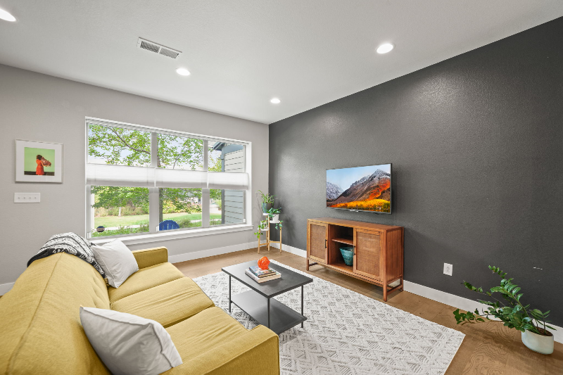 11185 E 25th Ave - Photo 4 of 20