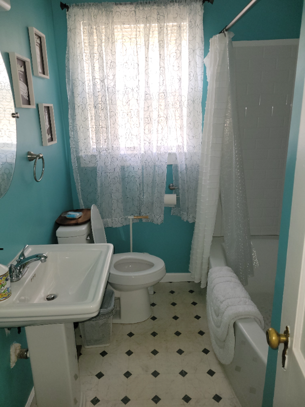 718 Mckewn St - Photo 3 of 18