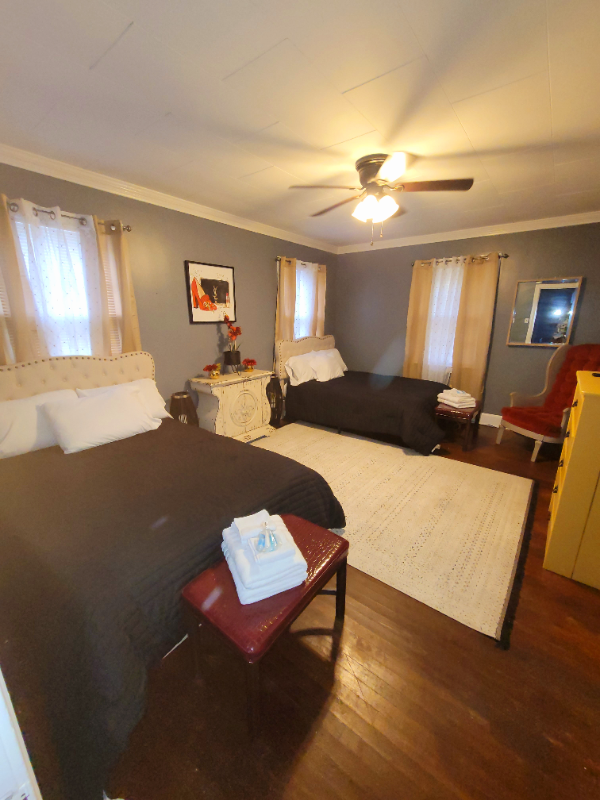 718 Mckewn St - Photo 7 of 18