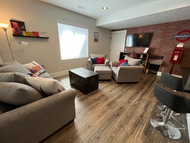 364 W Clark Cir - Photo 6 of 19