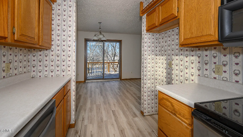 1731 5th Ave Ne - Photo 3 of 18