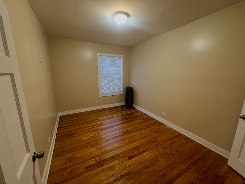 7506 S Vernon Ave #1 - Photo 2 of 4