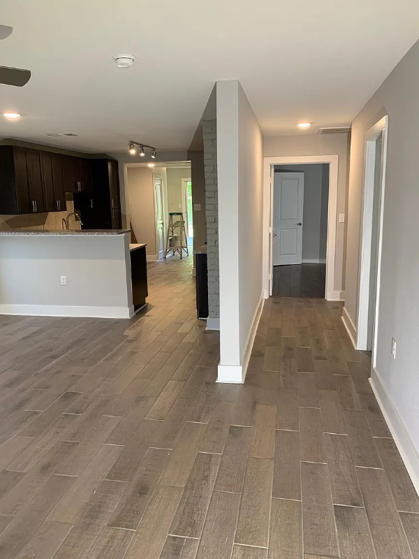 2535 Sharon St - Photo 3 of 12