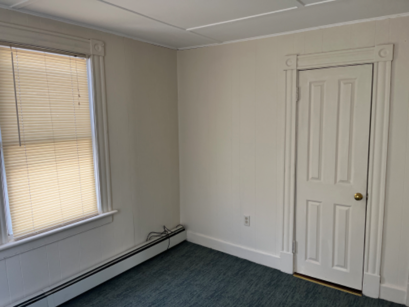 446 Windham Rd - Photo 3 of 4