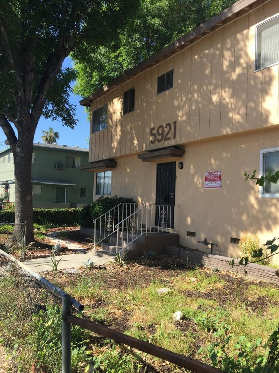 5921 Cahuenga Blvd #1 - Photo 4 of 17