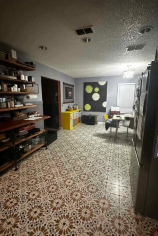 10102 Arnold Rd - Photo 3 of 5