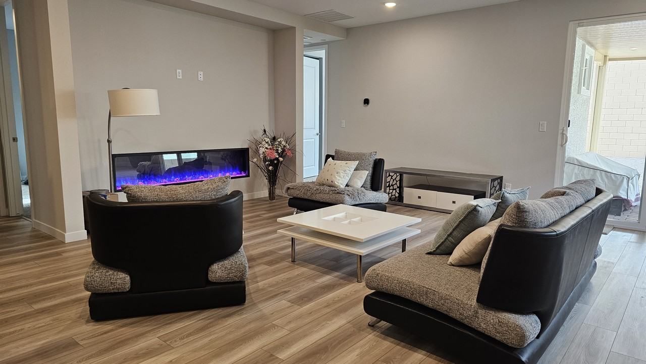 8465 Vanhoy Creek Street - Photo 6 of 10