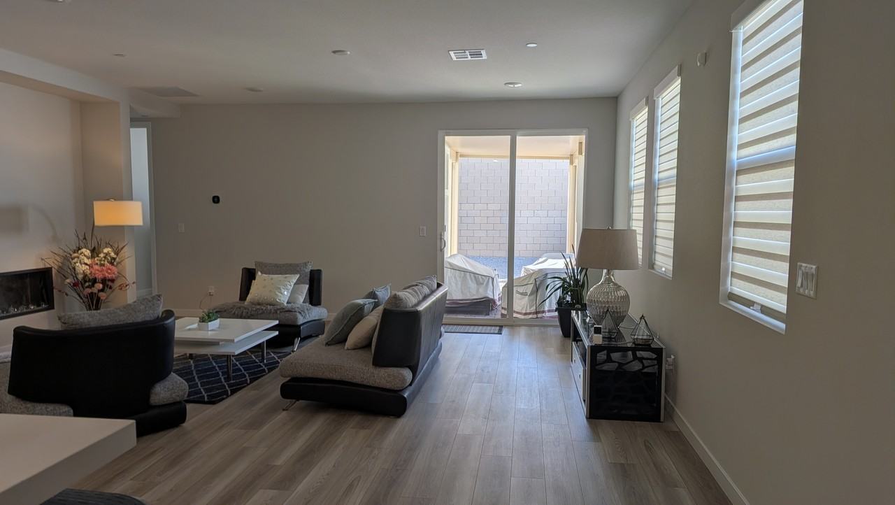 8465 Vanhoy Creek Street - Photo 5 of 10