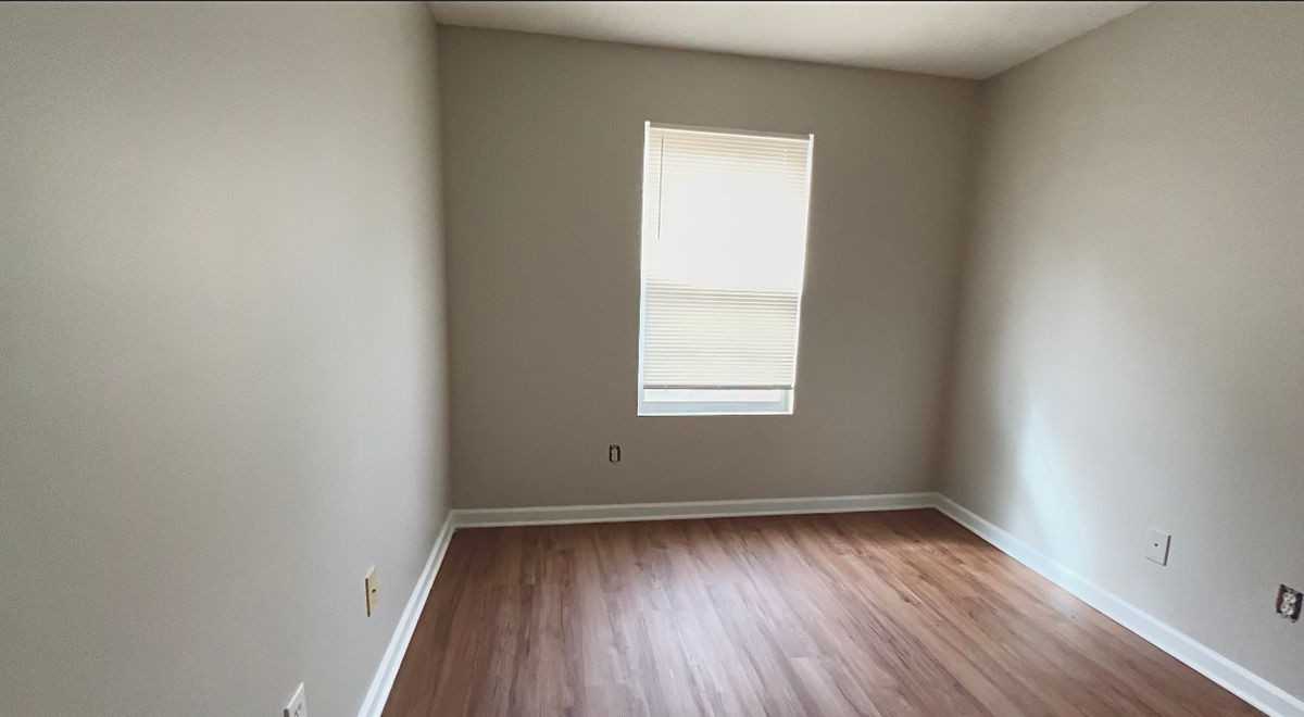 8570 Oakley Cir - Photo 3 of 23