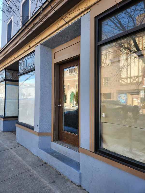 1009 Brown St ##2 - Photo 3 of 22