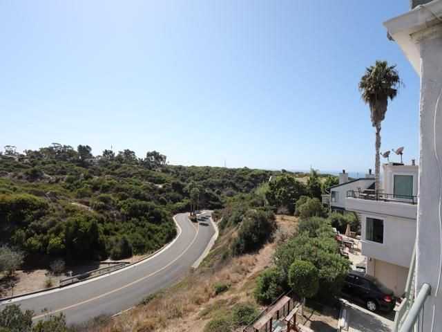 227 Avenida Lobeiro - Photo 3 of 9