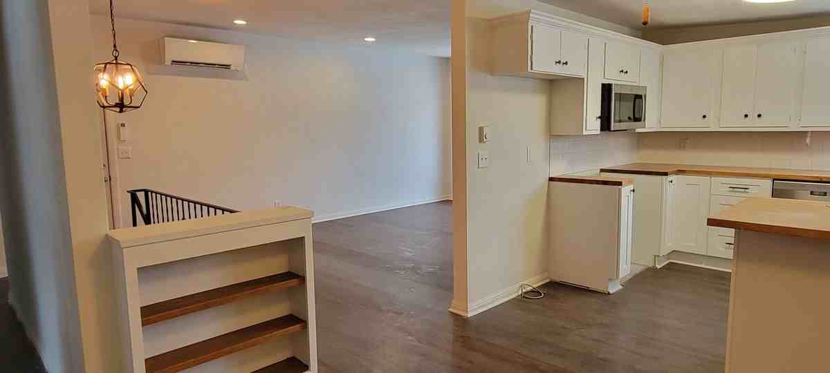 400 S Bird St - Photo 6 of 30