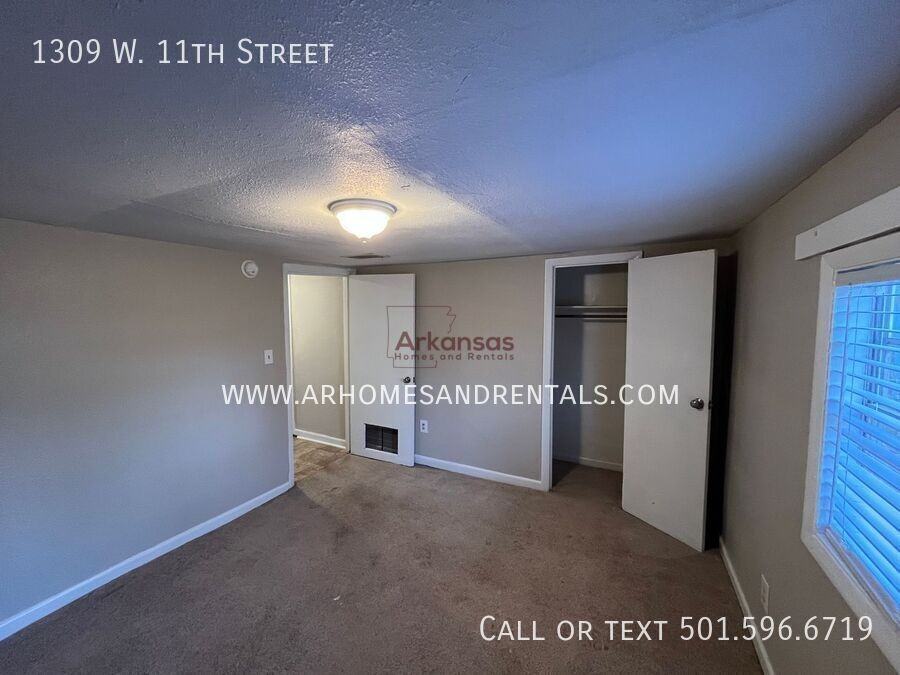 1309 W 11th St - Photo 6 of 10