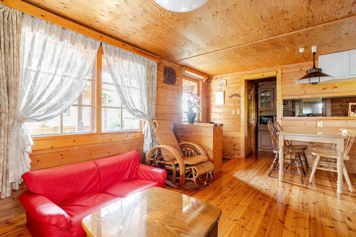 951 20th St - Photo 3 of 12