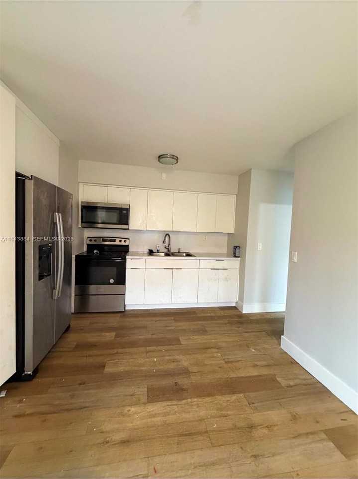 Genesis #706S - Photo 6 of 12