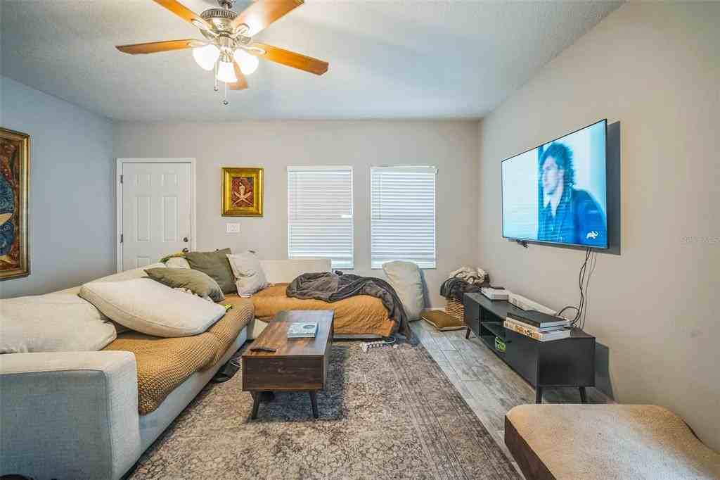 3610 N Tampa St #3610 - Photo 5 of 31