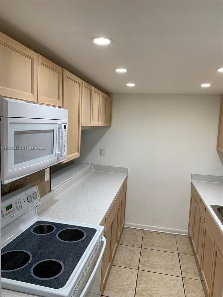 1820 N Congress Ave #1820-101 - Photo 7 of 19