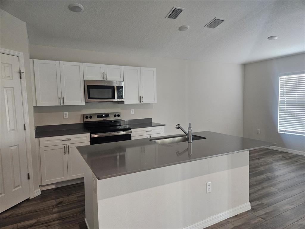 1603 Ellesmere Ave #1603 - Photo 2 of 10