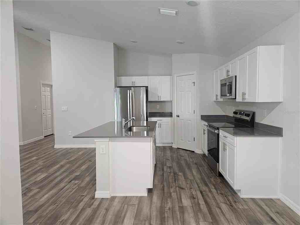 1603 Ellesmere Ave #1603 - Photo 3 of 10