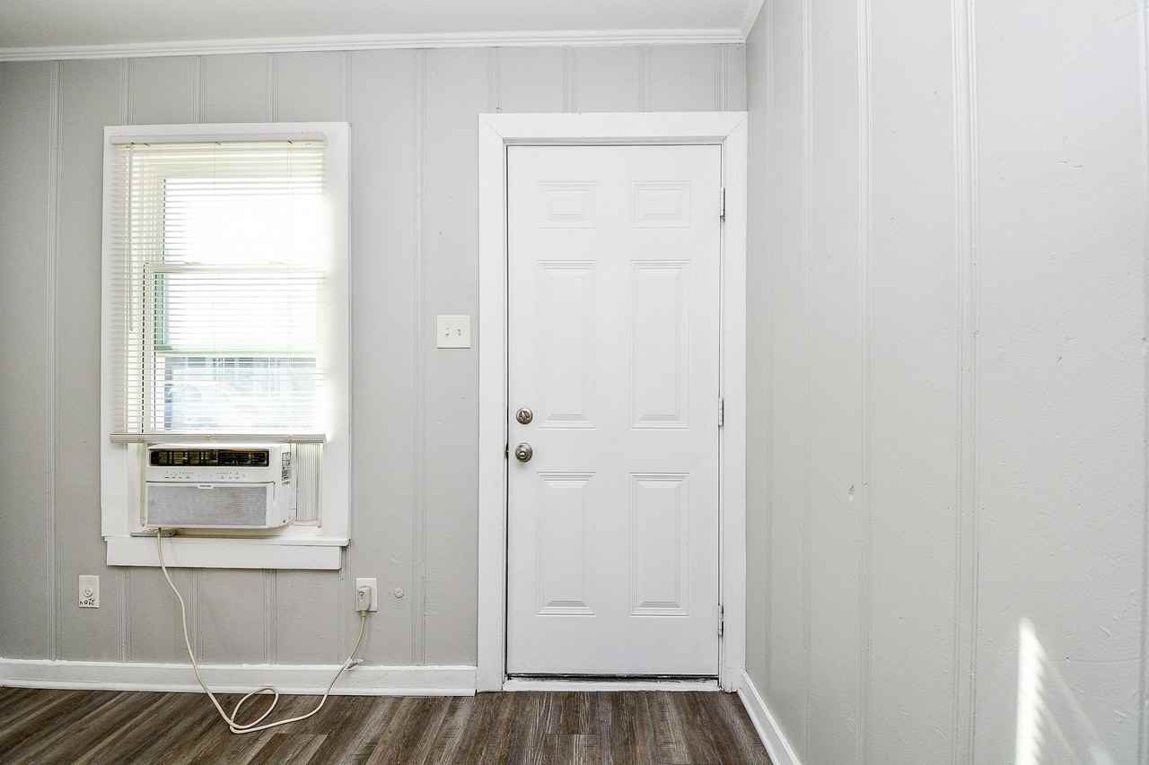 5000 Noble St #5000-6 - Photo 2 of 21