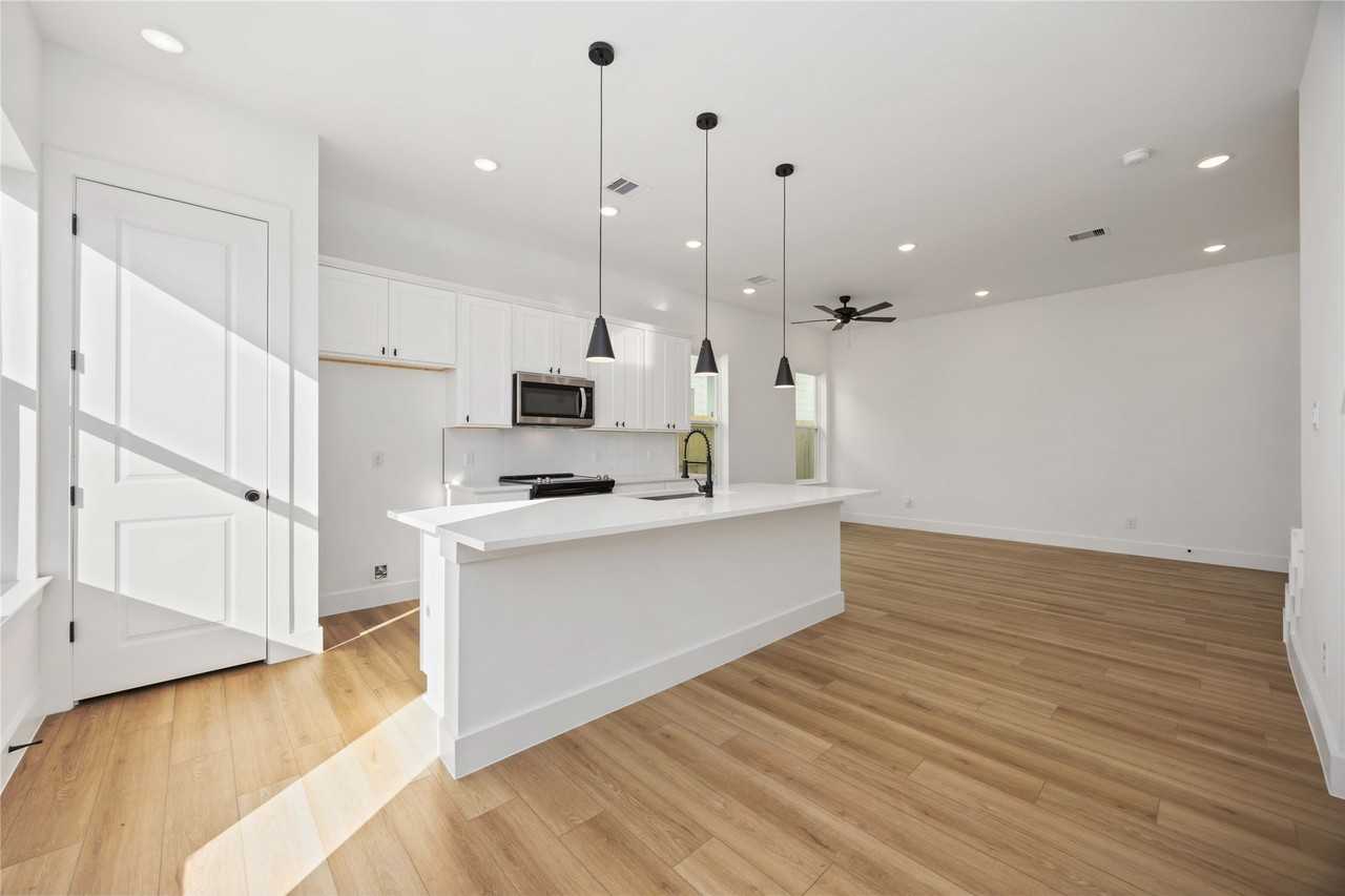 1466 Ferguson Way #1466A - Photo 2 of 26