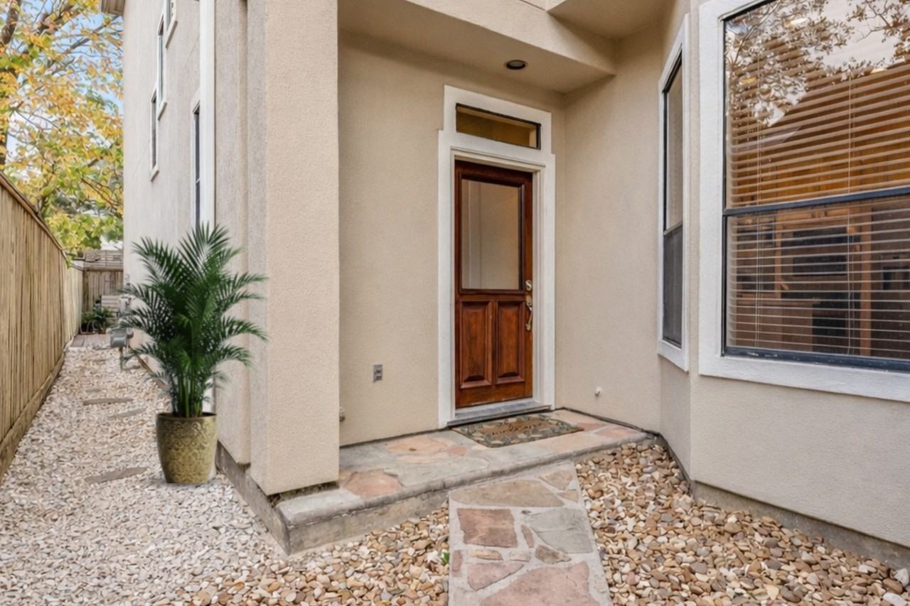 5422 Gibson St #5422A - Photo 2 of 42