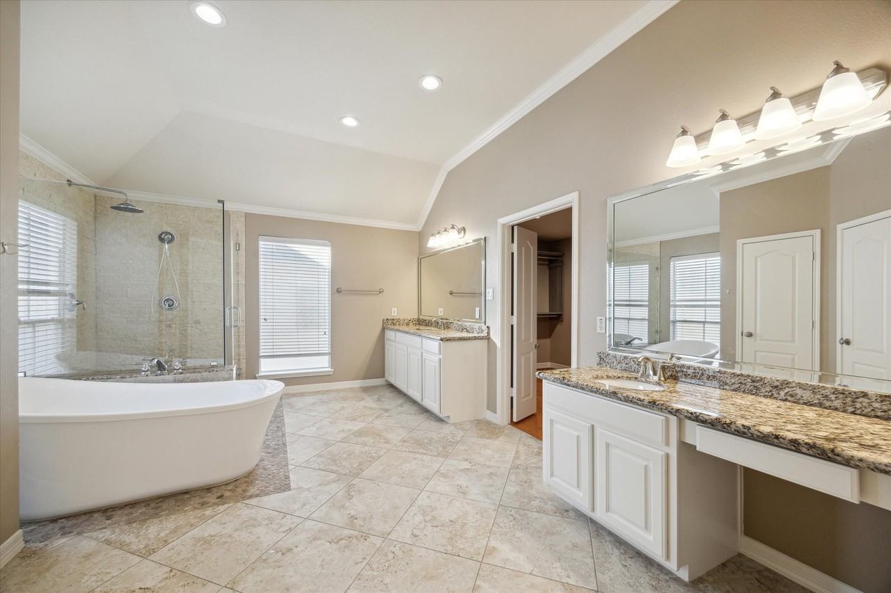 5413 Lillian St #5413 - Photo 5 of 12