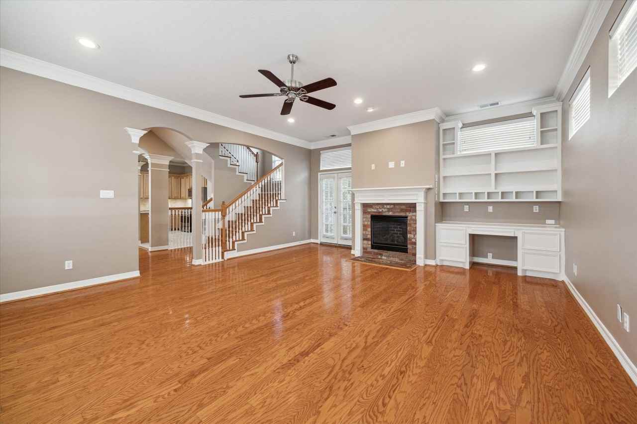 5413 Lillian St #5413 - Photo 7 of 12