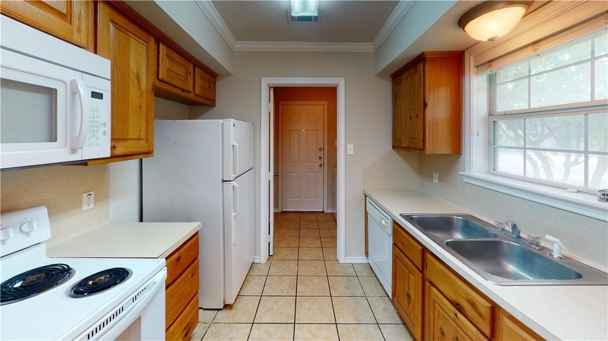 2314 Cornell Dr #2314 - Photo 5 of 9