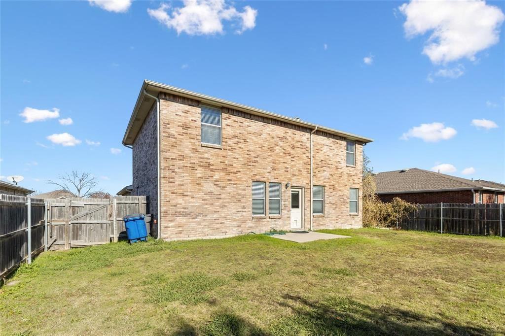1628 Fieldstone Dr #1628 - Photo 2 of 32