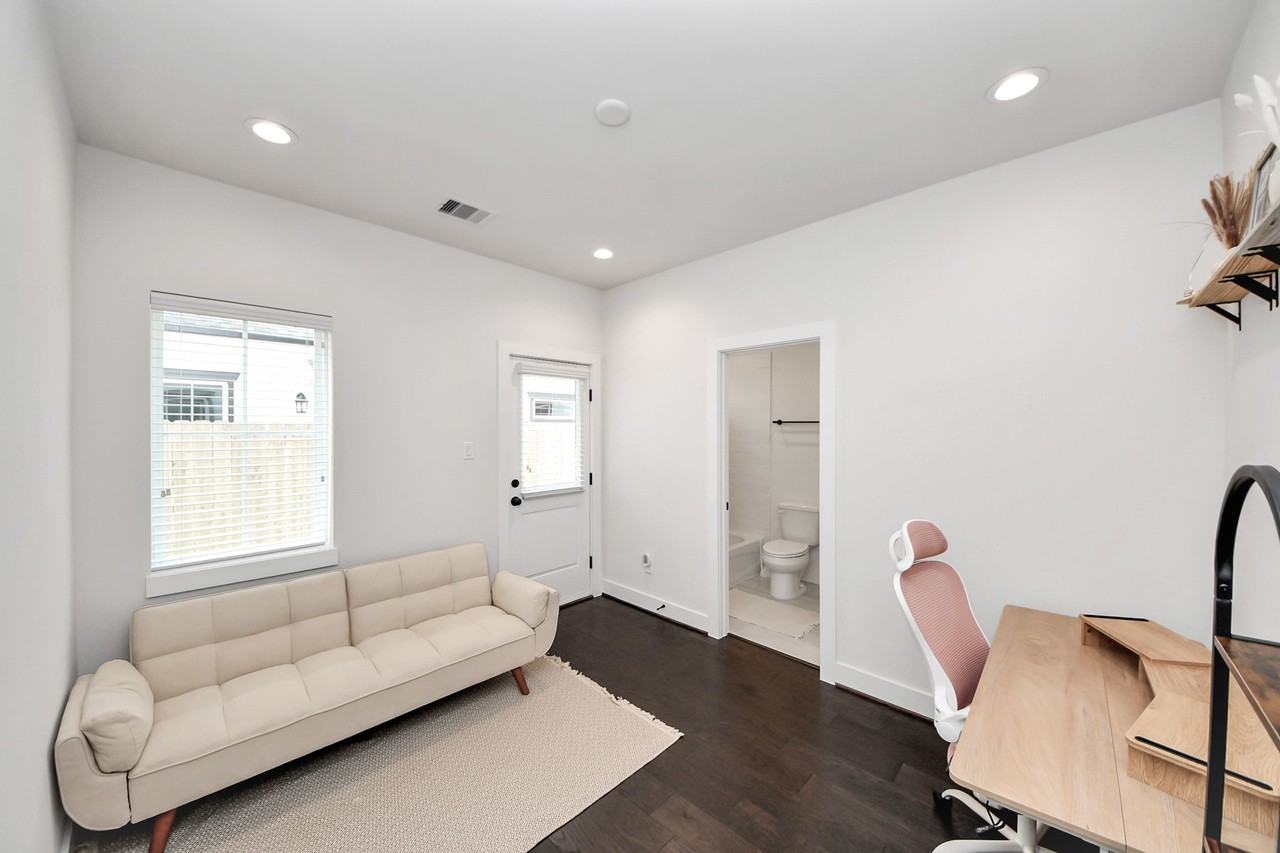 5502 Wheatley St #5502B - Photo 3 of 35