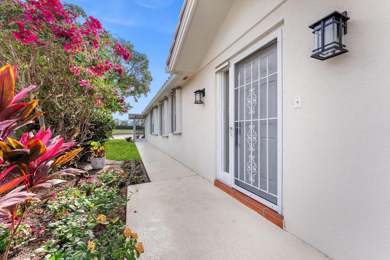 2162 Blue Springs Rd #2162 - Photo 2 of 42