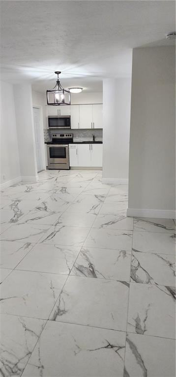 900 Sw 11th St #900-3 - Photo 2 of 15