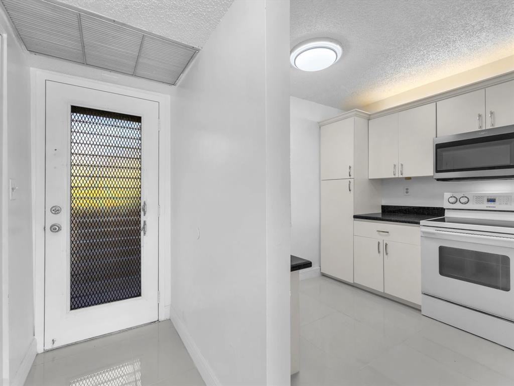 3000 Nw 42nd Ave #3000B408 - Photo 7 of 24