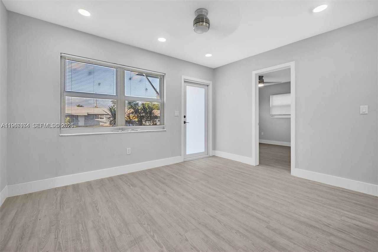 6326 Sw 24th St #6326 - Photo 2 of 14