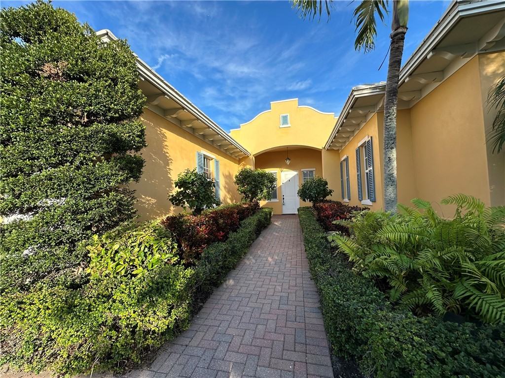 6430 Montserrat Dr #6430 - Photo 7 of 33