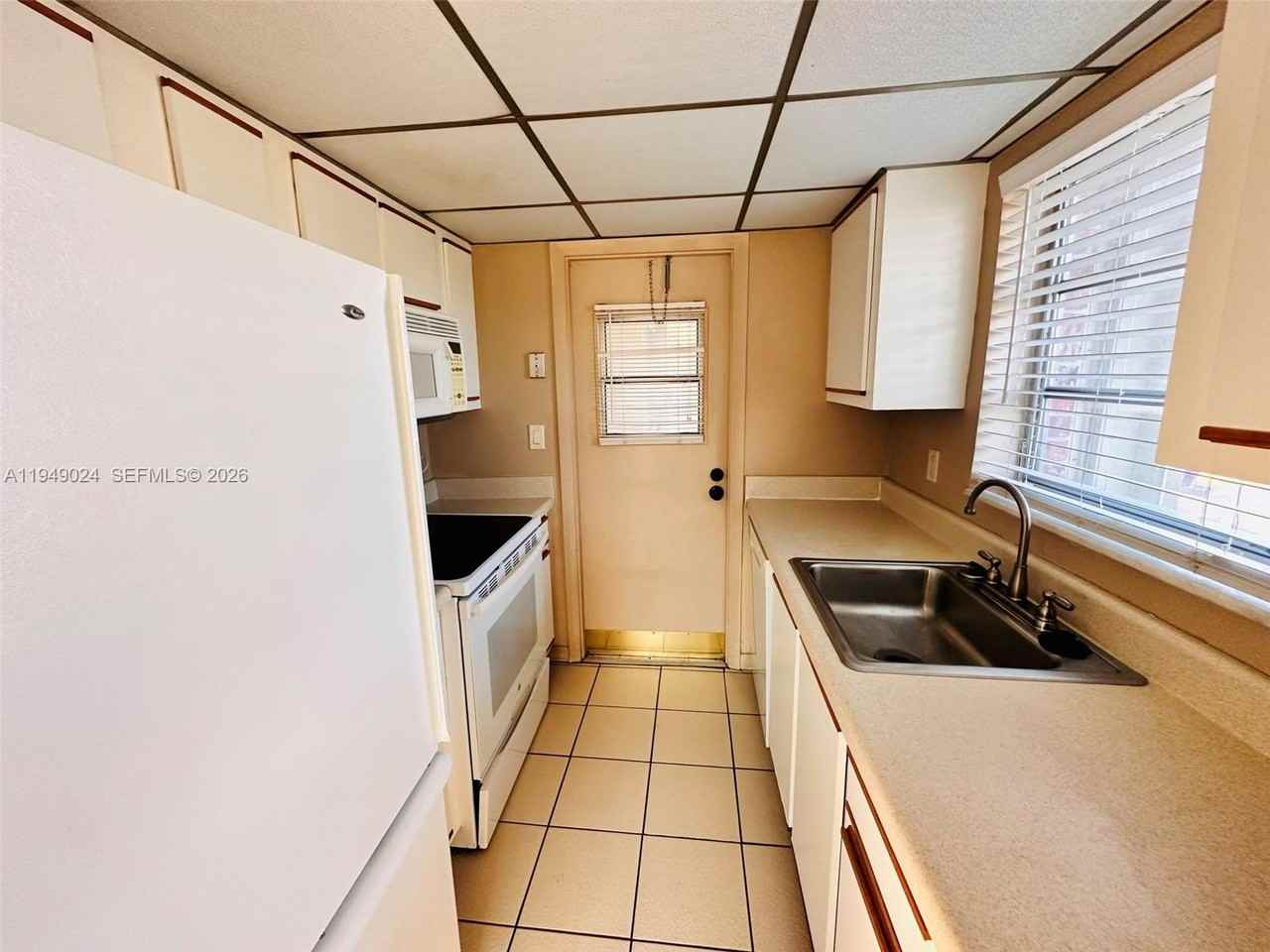 2060 Nw 81st Ave #2060-329 - Photo 6 of 11