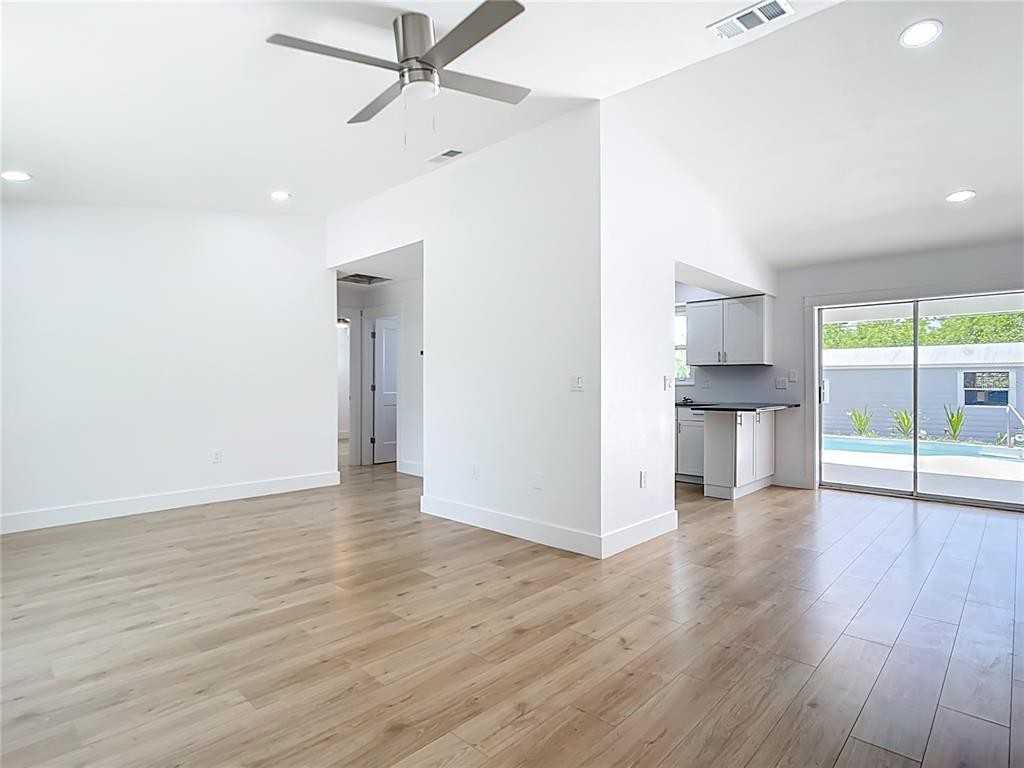 7341 Hart St #7341 - Photo 4 of 37