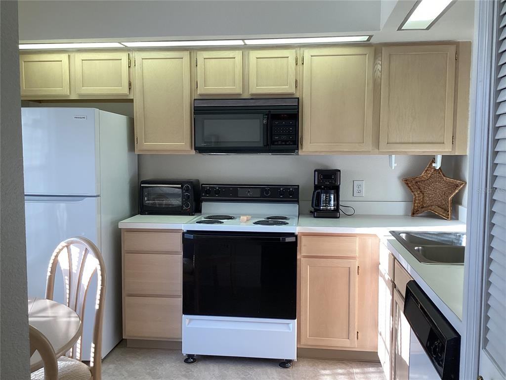 13931 Timberland Dr #13931-202 - Photo 2 of 45