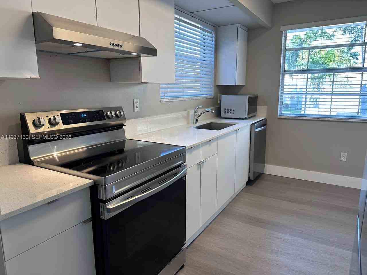 2246 Se 27th Dr #2246204D - Photo 2 of 34