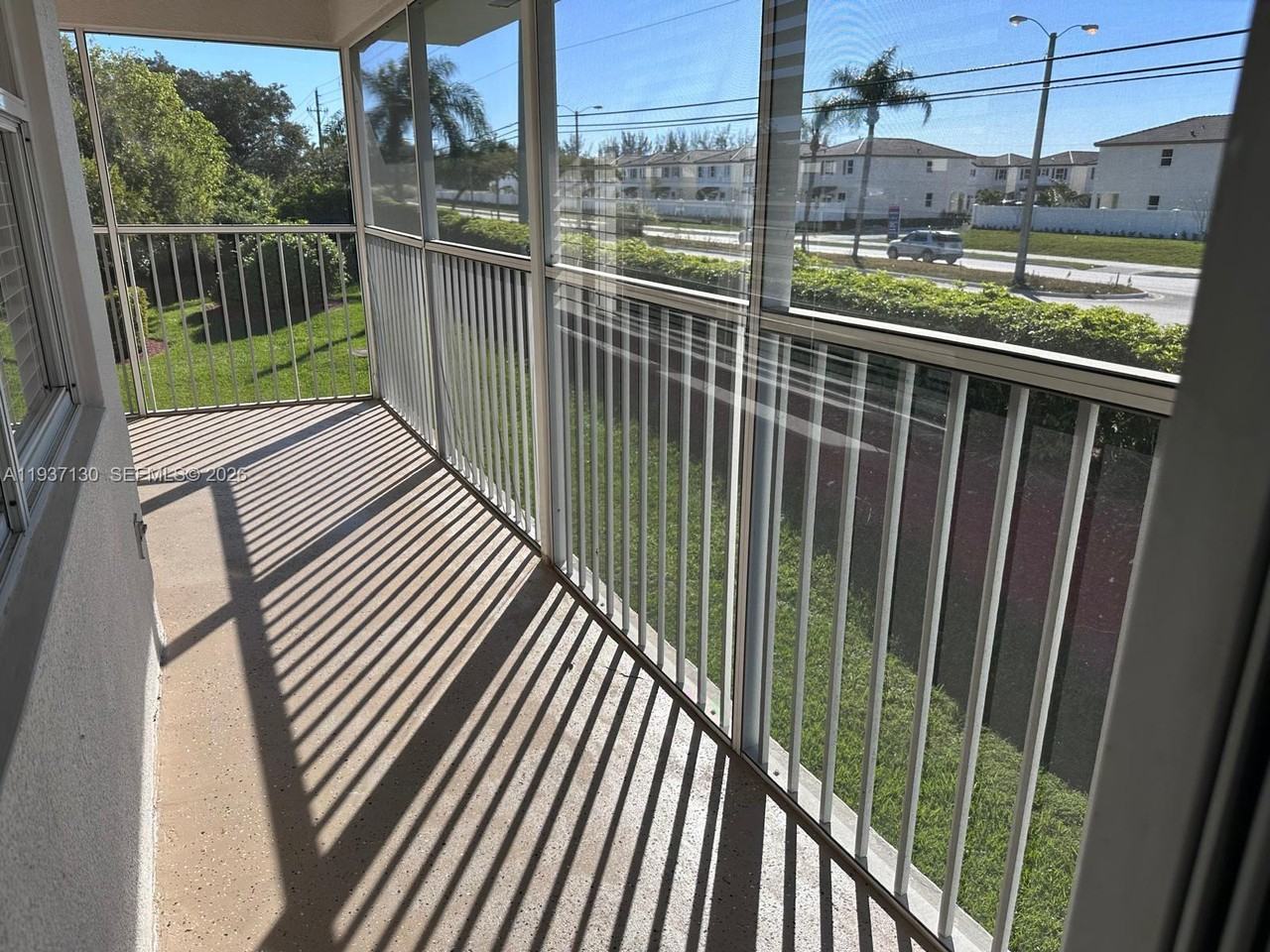 2246 Se 27th Dr #2246204D - Photo 6 of 34