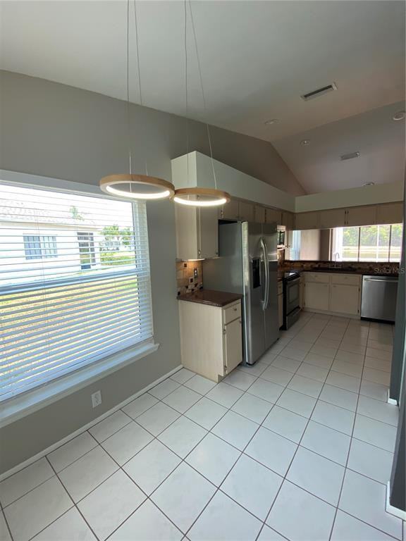 1144 Key West Ct #1144 - Photo 7 of 34