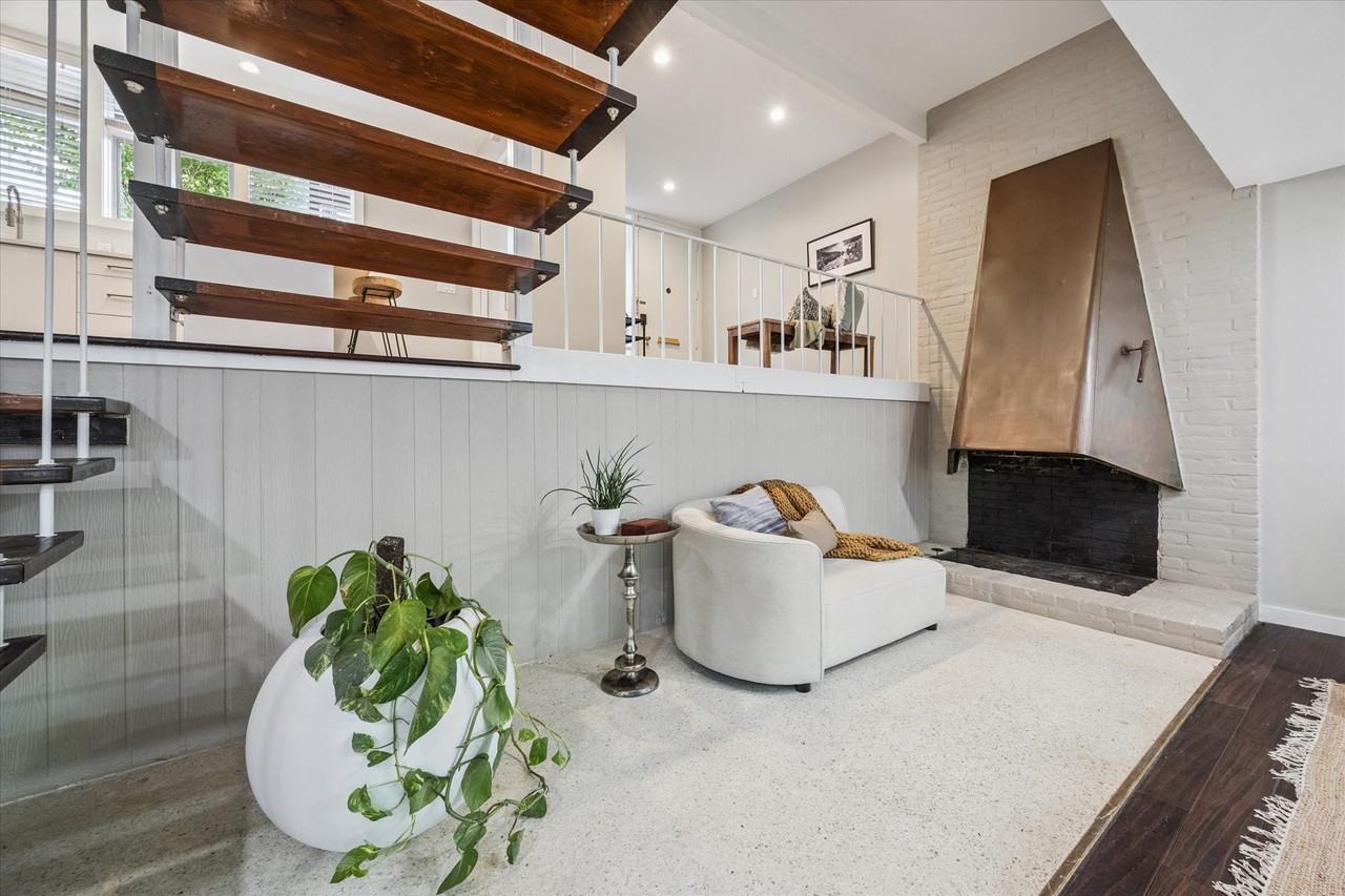 5242 Memorial Dr #5242 - Photo 5 of 16