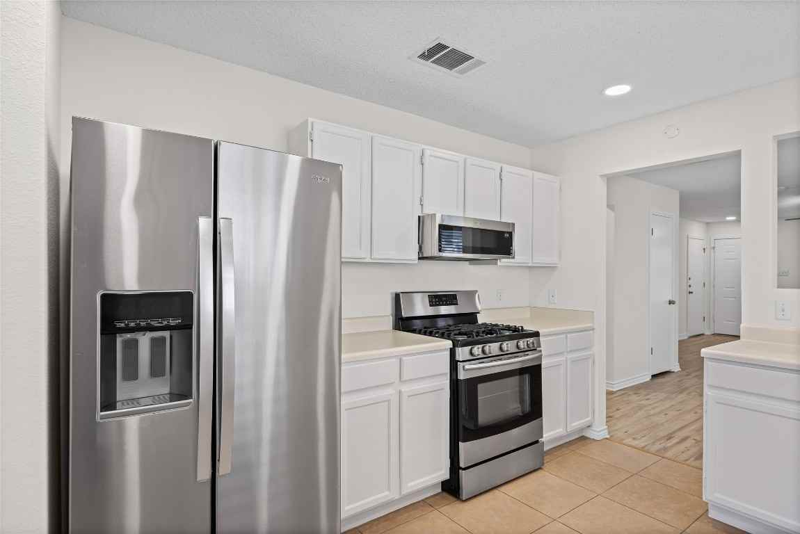 806 Calico Dr #806 - Photo 3 of 25